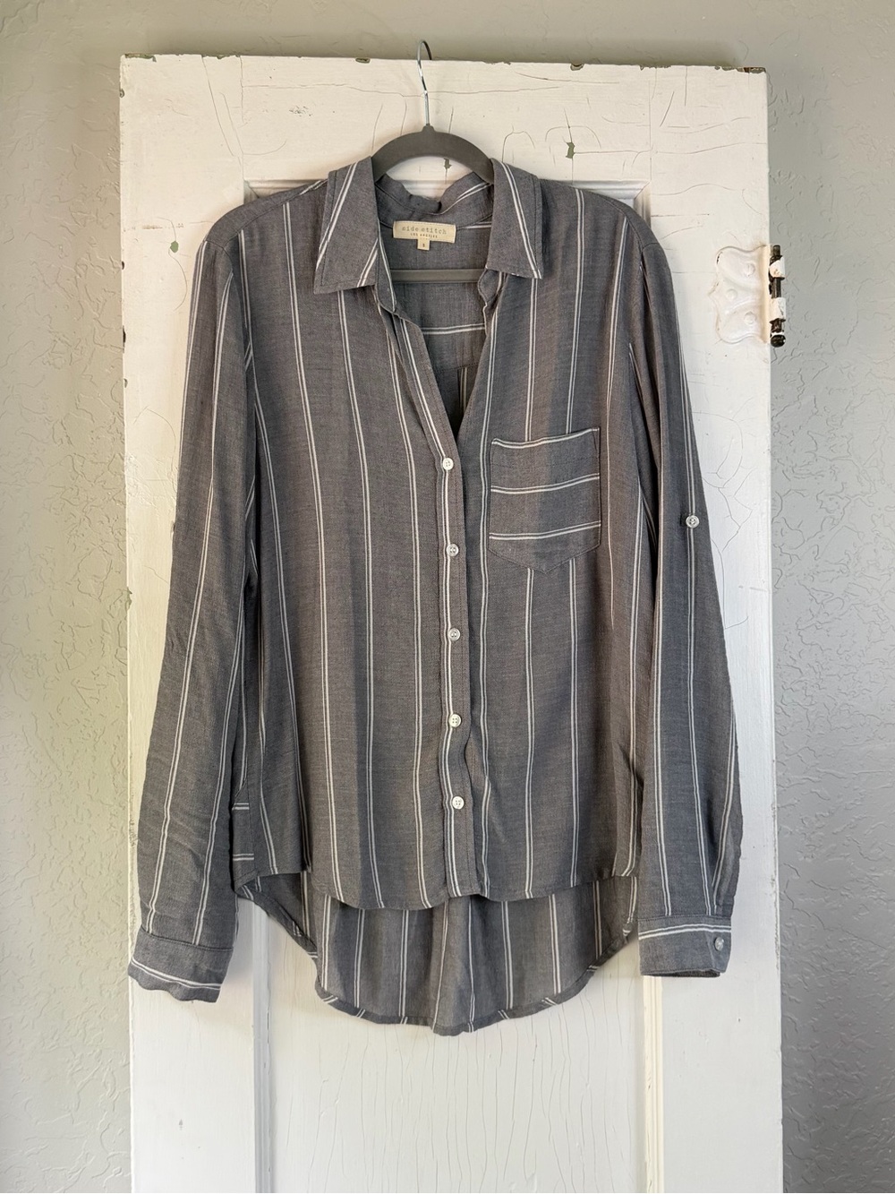 Side Stitch Gray White Stripe Button Down Shirt‎ Small High Low Roll Tab
